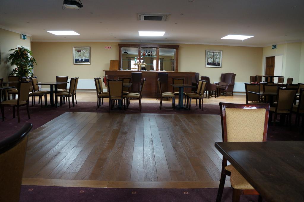 Jacksons Restaurant And Accommodation Roscommon Exteriör bild